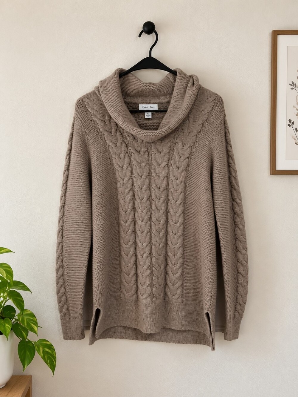 Calvin Klein Women's Beige Cable Knit Sweater Size Small
